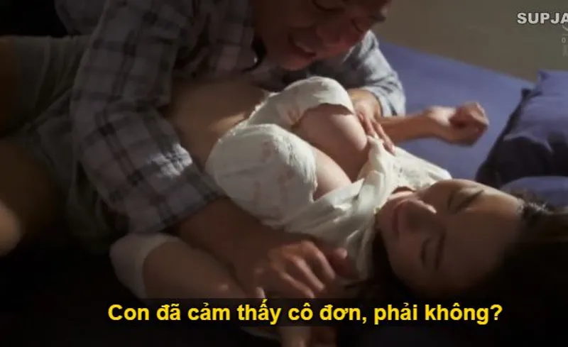 Nhìn con trai mải miết lao đầu vào việc khiến người yêu con trai buồn bã cô quạnh, bố chồng nổi máu yêu đương, liều mình đè con dâu ra "trả bài".